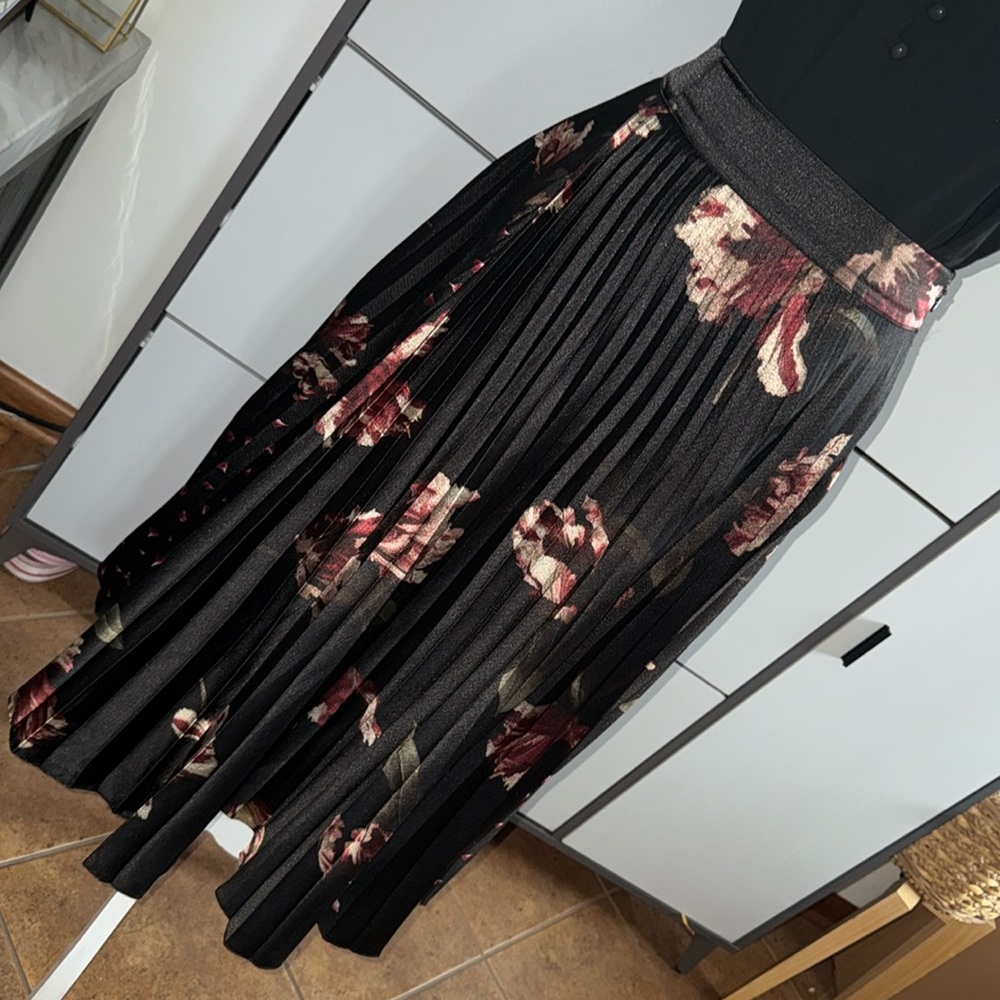 Vince, black floral skirt